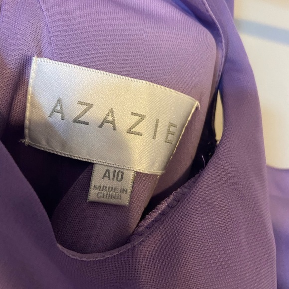 Bridesmaid Dress, it does have some dirty spots and the bottom is dirty. - Picture 3 of 12